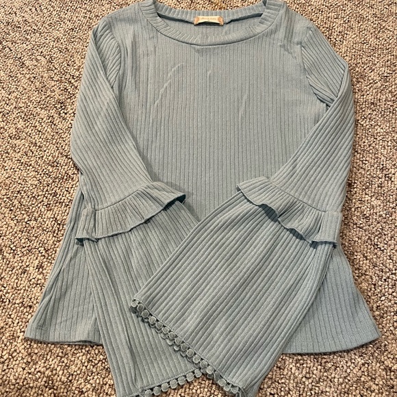 Women’s long sleeve - Picture 1 of 3